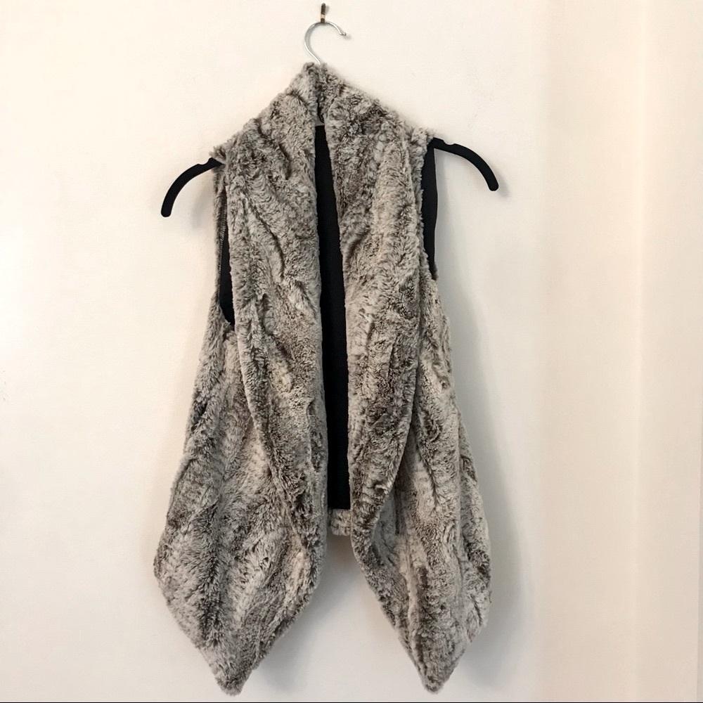 Show Me Your MuMu Vest